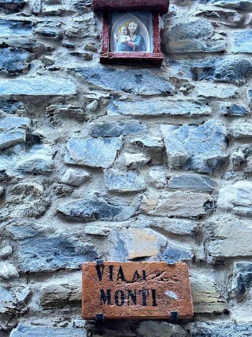 Romantic Home Stone With Amazing View Lake Of Como And Oleandra Laglio Bagian luar foto