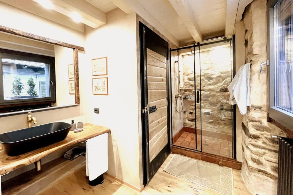 Romantic Home Stone With Amazing View Lake Of Como And Oleandra Laglio Bagian luar foto