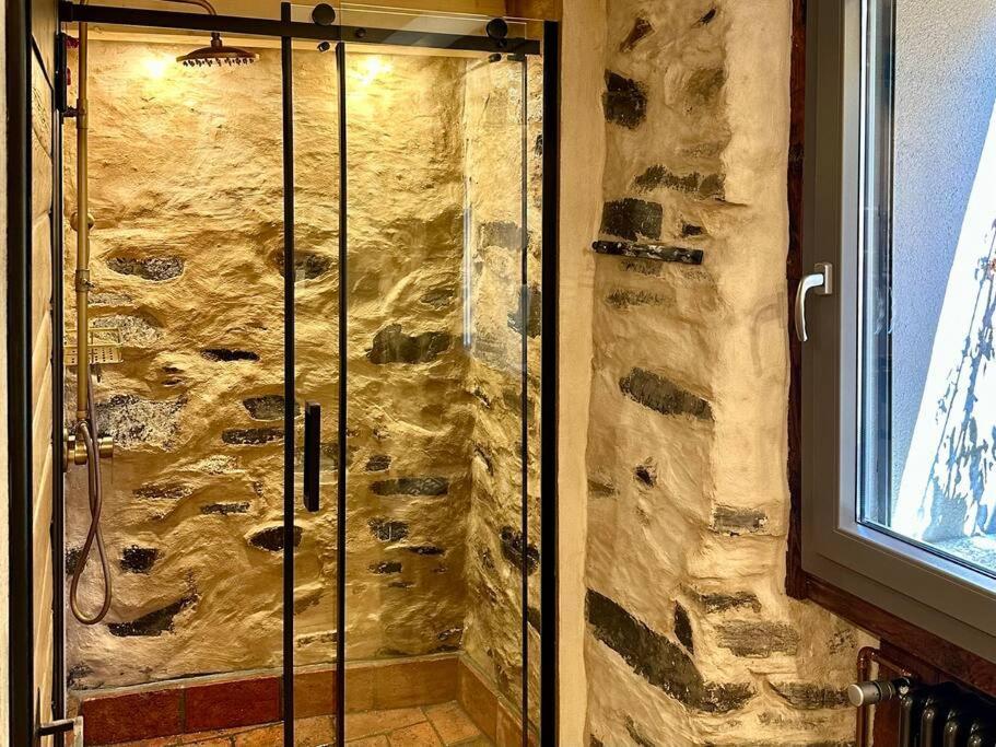 Romantic Home Stone With Amazing View Lake Of Como And Oleandra Laglio Bagian luar foto