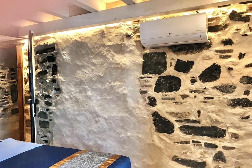 Romantic Home Stone With Amazing View Lake Of Como And Oleandra Laglio Bagian luar foto